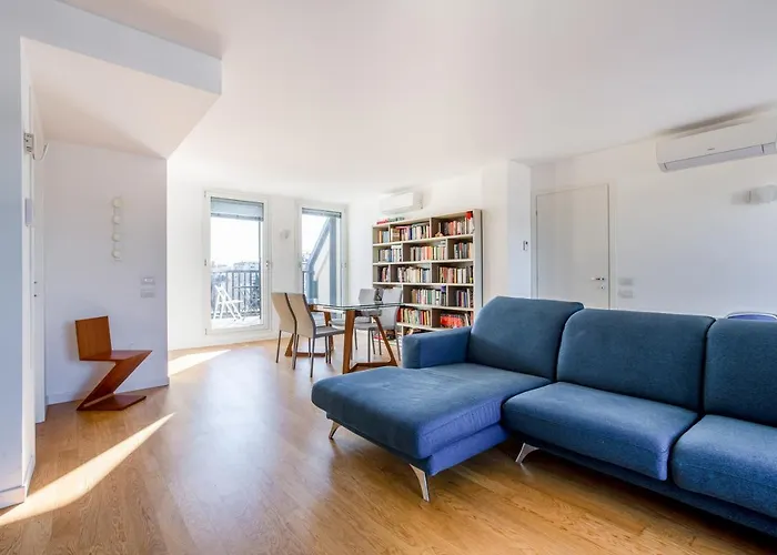 Guesthost - Modern Apt With Terrace, Wifi & Ac